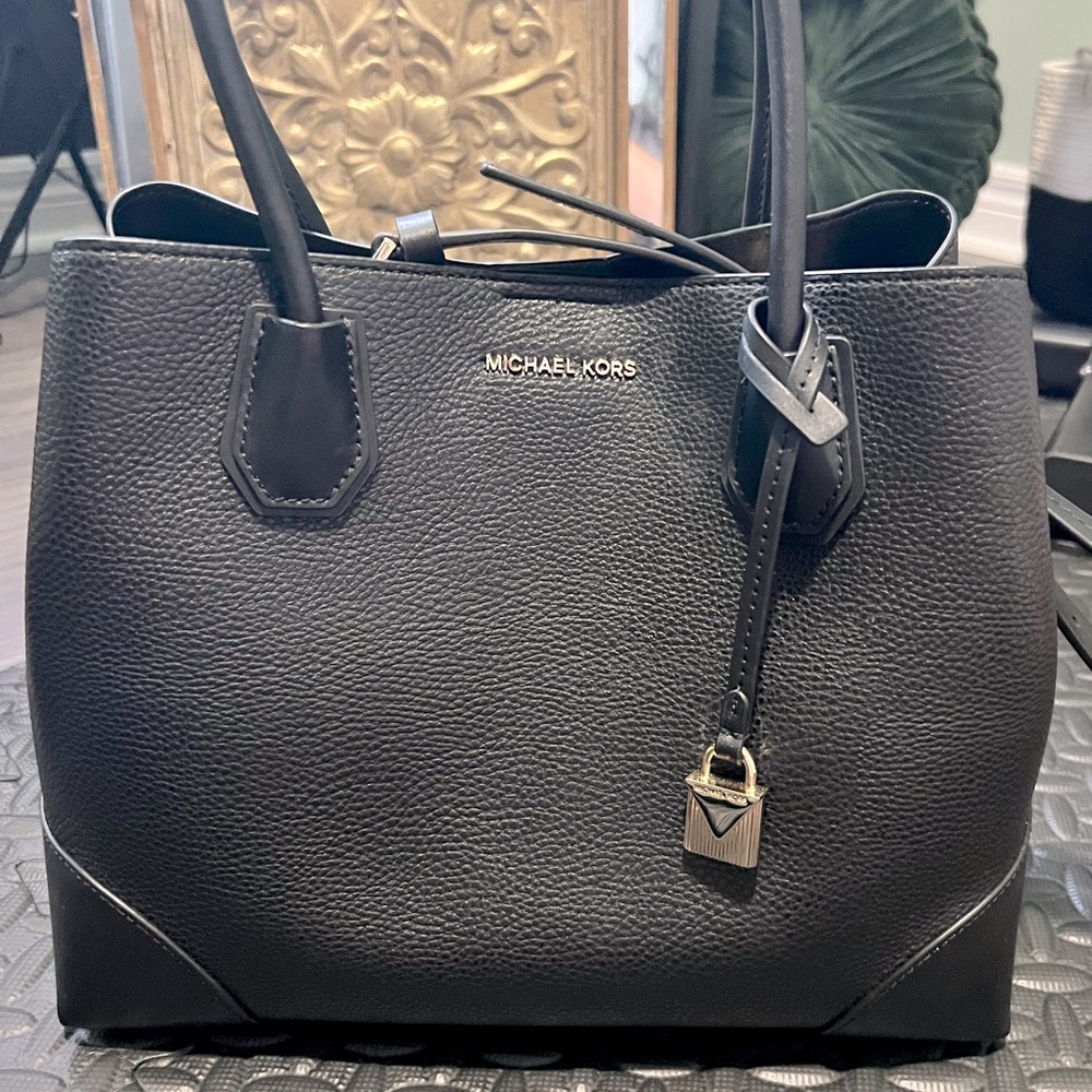 MICHAEL KORS LARGE MERCER GALLERY Leather TOTE ❤️✨